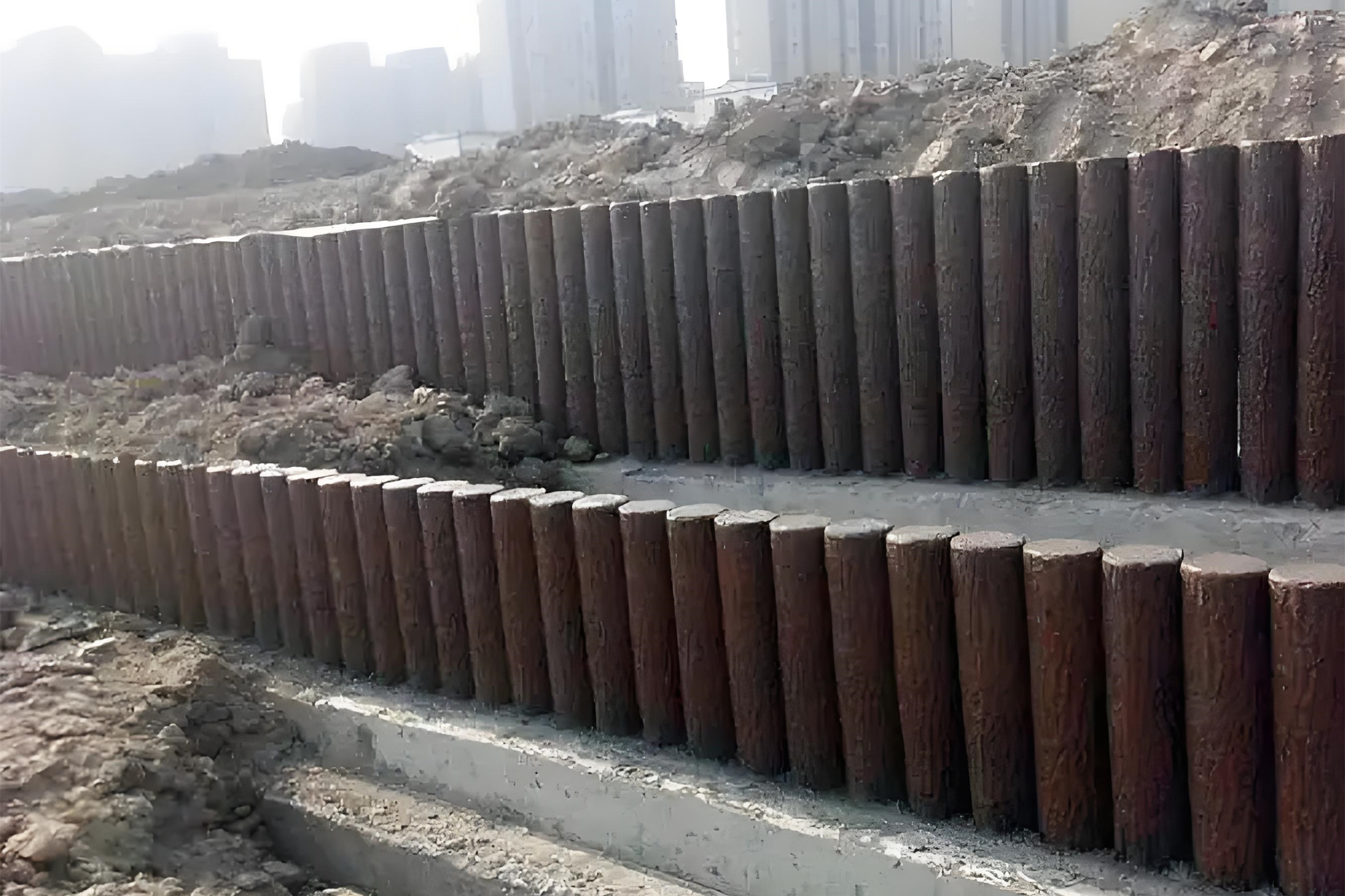 水泥樁批發(fā)廠家泓樺錦嘉-水泥圓樁適合用于哪些建筑工程?