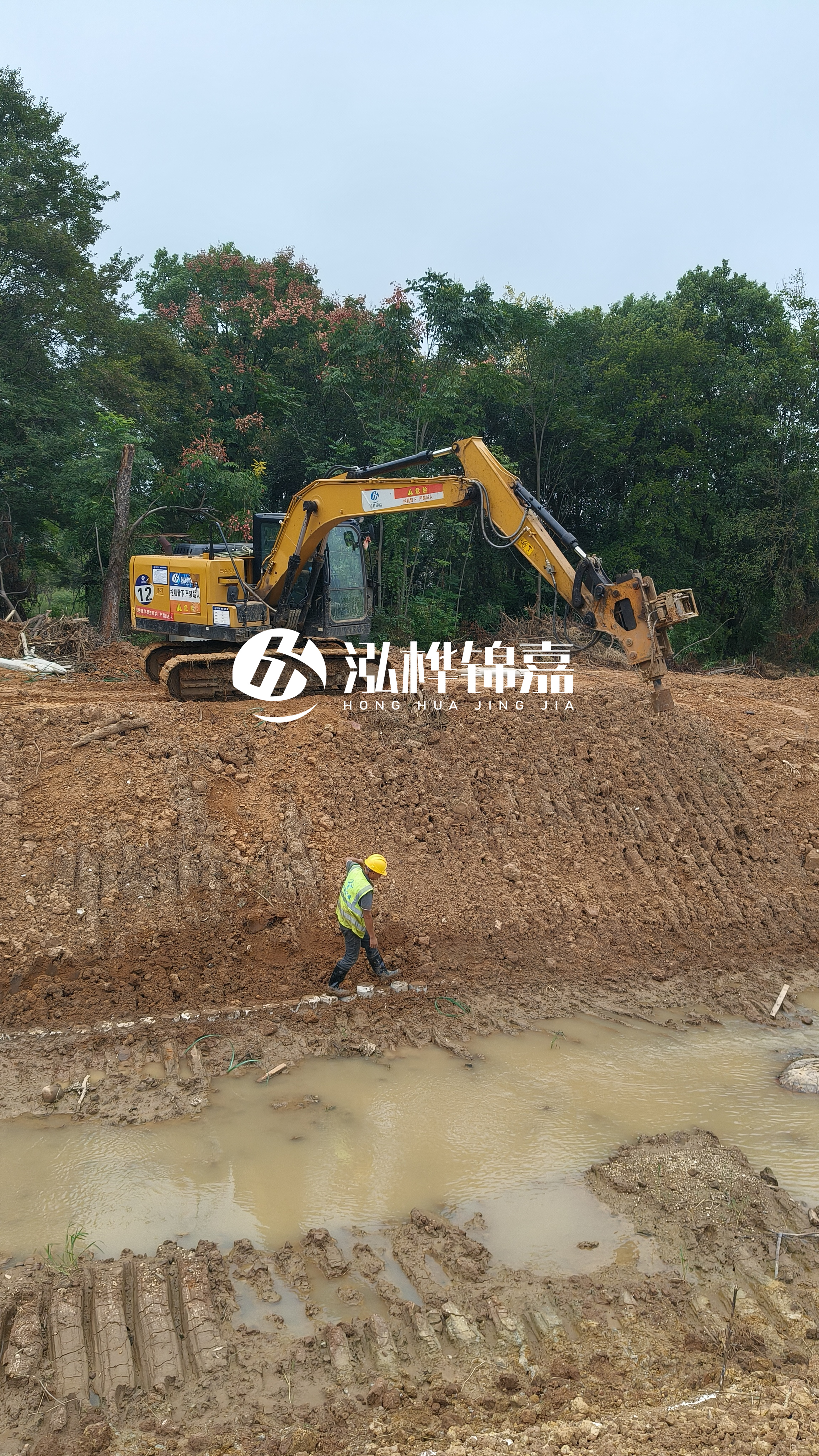水泥仿木樁施工隊(duì)泓樺錦嘉-河道仿木樁的高度選多少合適?